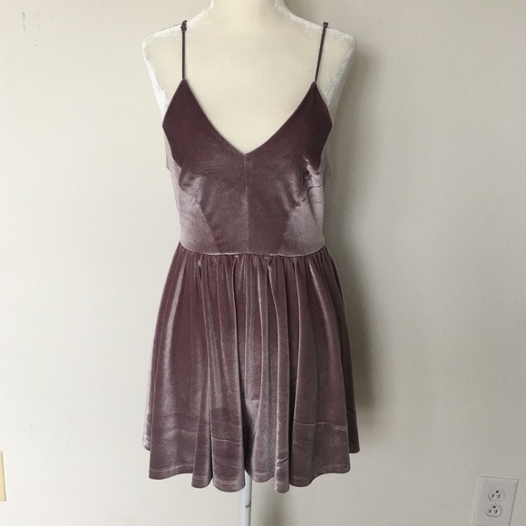 ⚠️SOLD⚠️ Silence+Noise Velvet Romper - Picture 1 of 6